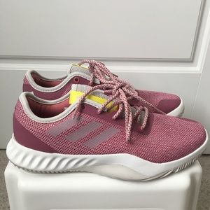 BRAND NEW ADIDAS RUNNING SHOE